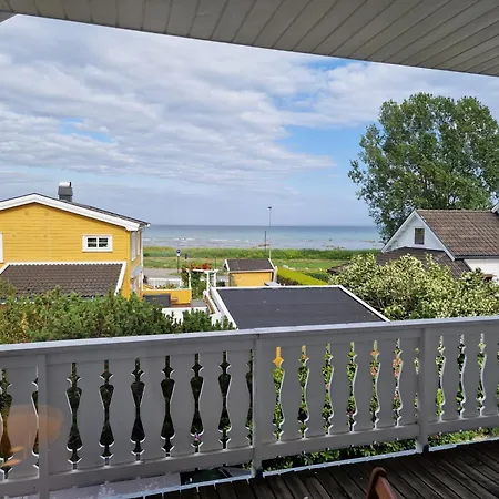 Hus Ved Ringshaugstranda *